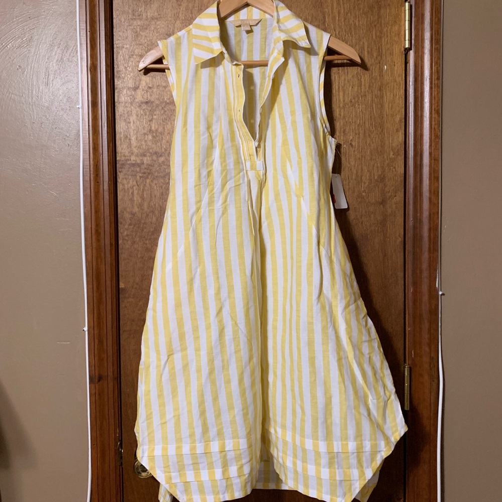 T-shirt dress. Yellow and white stripes.